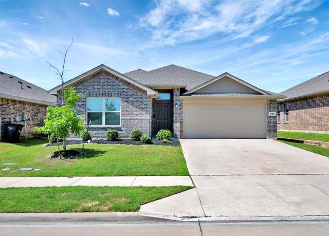 Property at 5361 Brentlawn Dr, Fort Worth, TX 76179, 3 beds, 2 baths