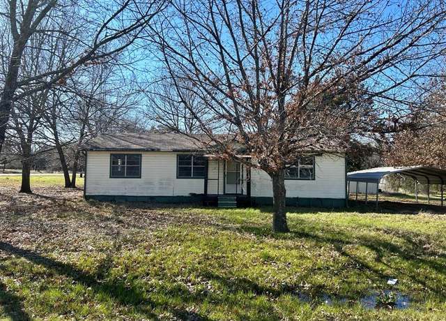 Property at 6801 Post Oak Dr, Bonham, TX 75418, 3 beds, 2 baths
