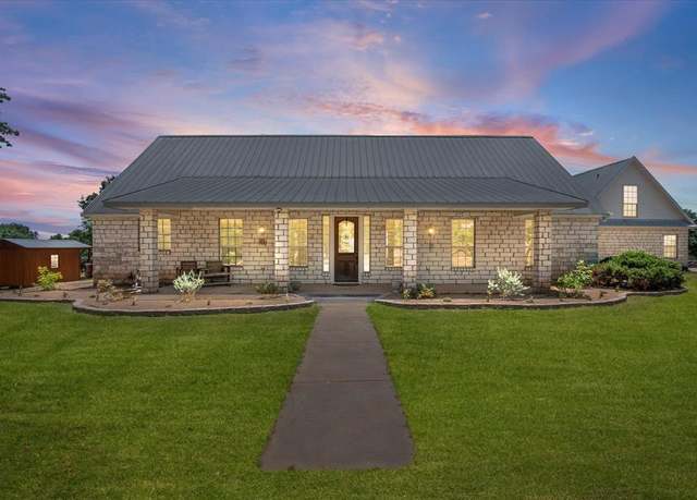 Property at 10200 W Highway 67, Glen Rose, TX 76690, 3 beds, 3 baths