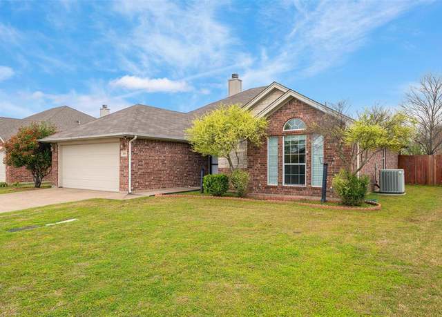 Property at 315 Rose Ave, Cleburne, TX 76033, 3 beds, 2 baths
