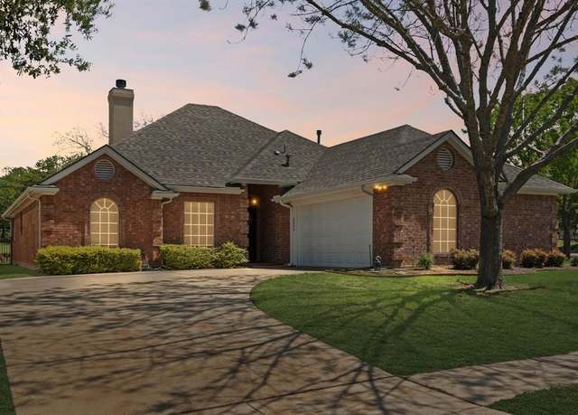 Property at 6800 Brazos Bend Dr, North Richland Hills, TX 76182, 4 beds, 2 baths