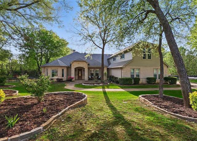 Property at 8517 Stallion St, Denton, TX 76208, 4 beds, 5.5 baths