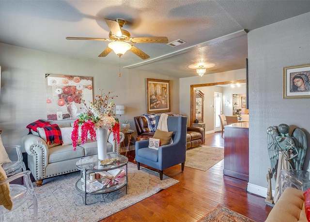 Property at 5812 Locke Ave, Fort Worth, TX 76107, 3 beds, 2 baths