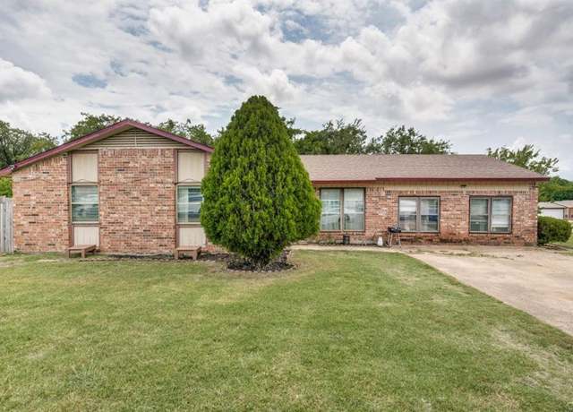 Property at 2808 Old North Rd, Farmers Branch, TX 75234, 5 beds, 3 baths