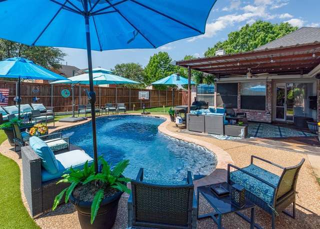 Property at 1105 Christopher Ln, Lewisville, TX 75077, 3 beds, 2 baths