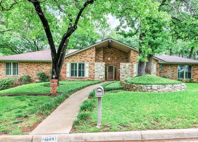 Property at 1104 Edgecliff Dr, Bedford, TX 76022, 4 beds, 2.5 baths