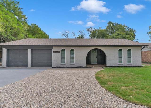 Property at 5813 Mccart Ave, Fort Worth, TX 76133, 4 beds, 2 baths