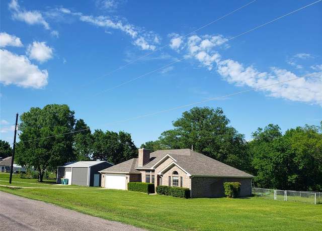 Property at 2615 Rolling Hills Dr, Sherman, TX 75092, 3 beds, 2 baths