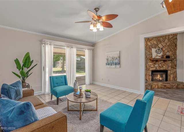 Property at 4102 Glen St, Bossier City, LA 71112, 3 beds, 1 bath