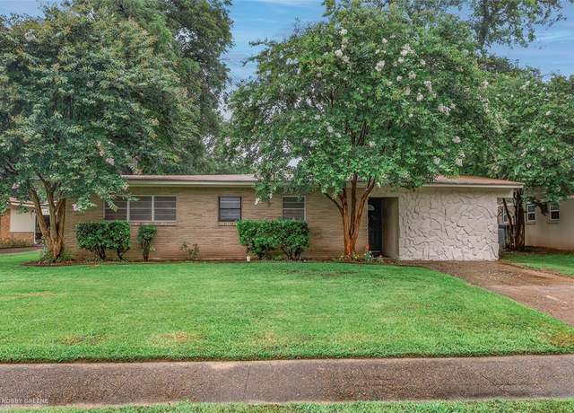Property at 4102 Glen St, Bossier City, LA 71112, 3 beds, 1 bath