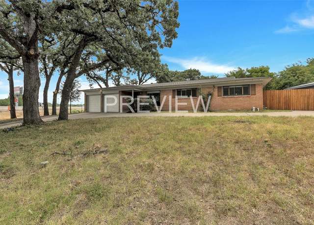Property at 6501 Callahan Ct, Fort Worth, TX 76112, 3 beds, 2 baths