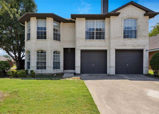 Property at 5701 Indian Hill Dr, Arlington, TX 76018, 3 beds, 2.5 baths