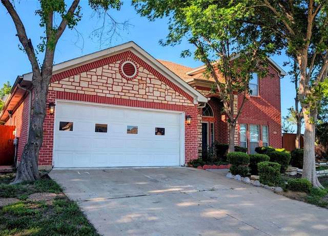 Property at 1907 Lennox Ln, Arlington, TX 76018, 4 beds, 2.5 baths