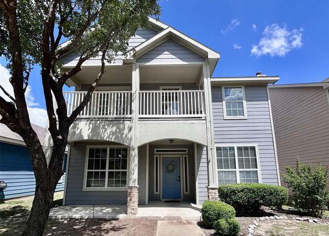 Property at 11040 Kinston St, Fort Worth, TX 76179, 3 beds, 2.5 baths