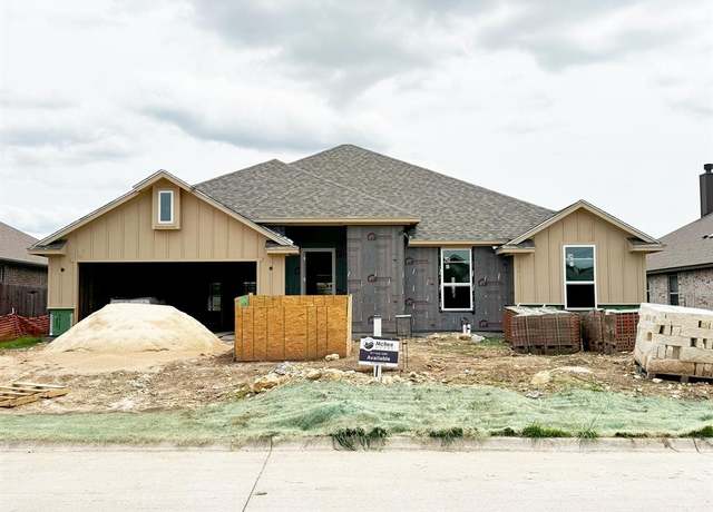 Property at 697 Fossil Wood Dr, Saginaw, TX 76179, 4 beds, 2 baths