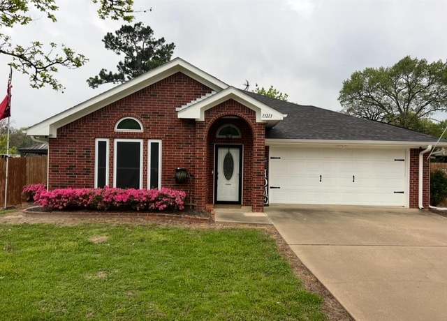 Property at 13213 Lauren, Lindale, TX 75771, 3 beds, 2 baths