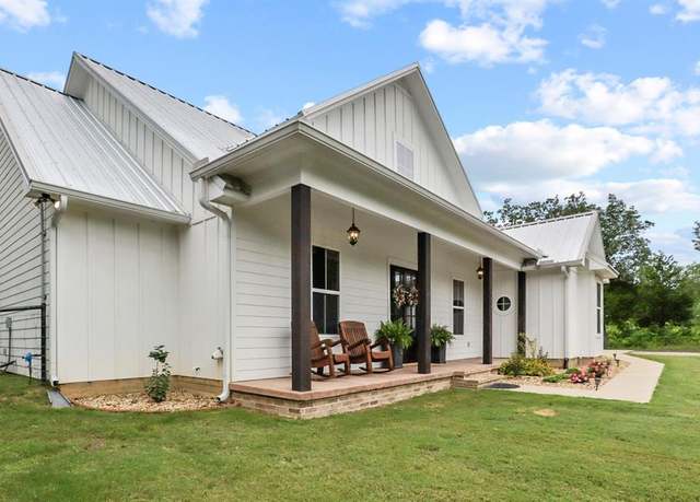 Property at 22302 County Road 422, Lindale, TX 75771, 4 beds, 3 baths