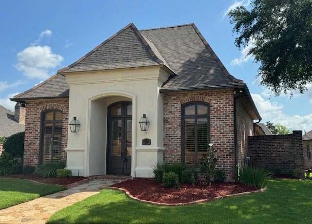 Property at 117 Carondelet Ct, Bossier City, LA 71111, 3 beds, 2 baths