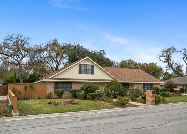Property at 106 Quail Run, Brownwood, TX 76801, 4 beds, 2.5 baths