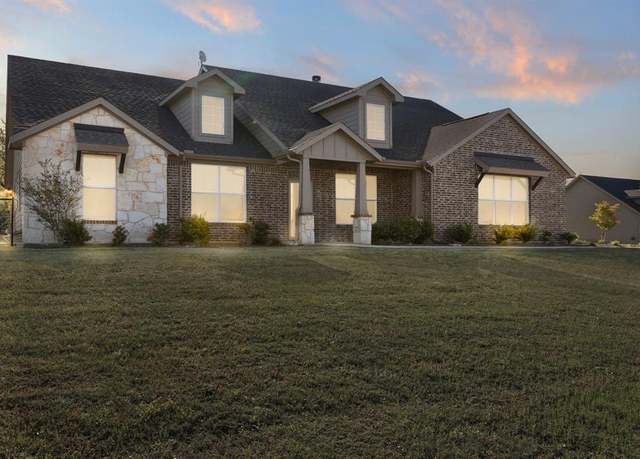 Property at 141 York Bridge Rd, Springtown, TX 76082, 4 beds, 2 baths