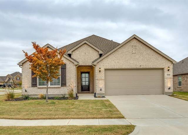 Property at 2816 Tobias Ln, Aubrey, TX 76227, 3 beds, 2 baths