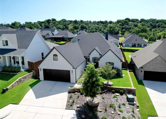 Property at 1208 Valley Ridge Dr, Weatherford, TX 76087, 3 beds, 3 baths