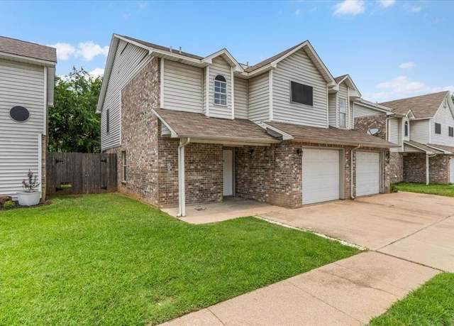 Property at 4010 Southern Charm Ct, Arlington, TX 76016, 3 beds, 2.5 baths