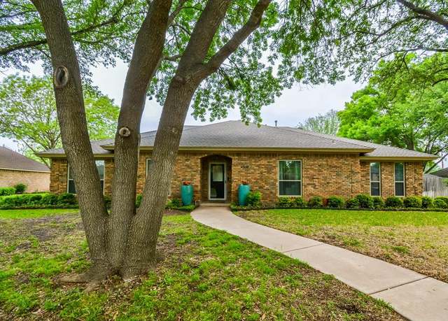 Property at 2310 Crestline Dr, Abilene, TX 79602, 4 beds, 3 baths