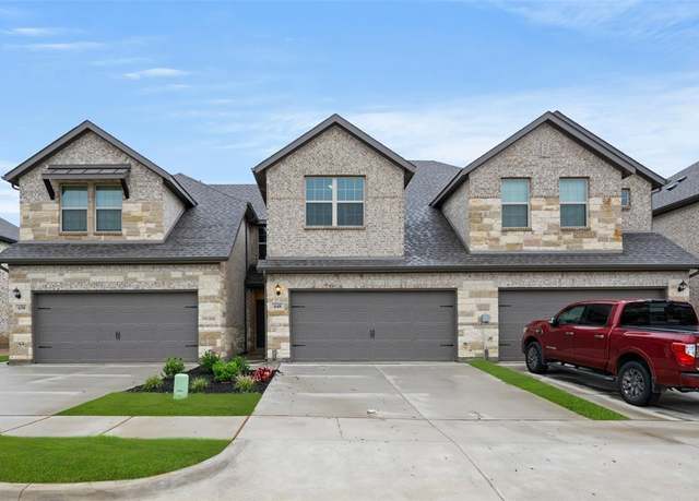 Property at 648 Sandiford, Mansfield, TX 76063, 3 beds, 2.5 baths