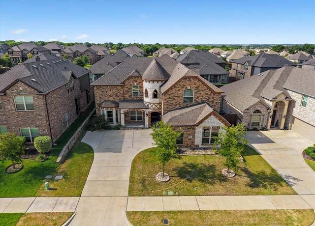 Property at 118 Red Pine Dr, Red Oak, TX 75154, 5 beds, 4 baths