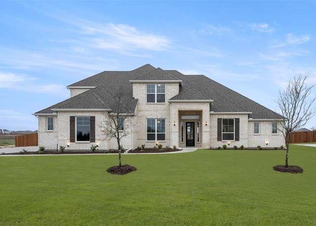 Property at 135 Hollingsworth Ln, Oak Leaf, TX 75154, 5 beds, 4 baths