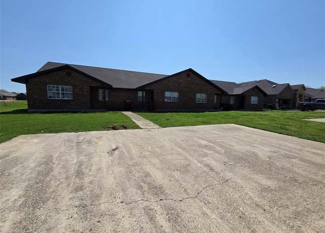 Property at 637-643 Copenhavr St, Pilot Point, TX 76258, 8 beds, 6 baths