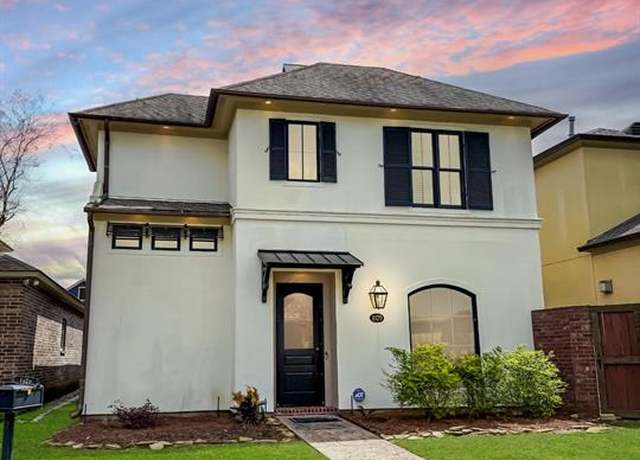 Property at 1029 S Crescent Cv, Shreveport, LA 71105, 3 beds, 2.5 baths