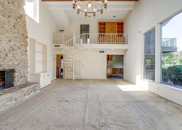 Property at 18 Bounty Rd E, Benbrook, TX 76132, 3 beds, 4 baths