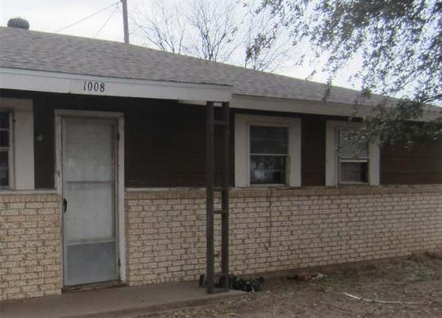 Property at 1008 NE 2nd, Knox City, TX 79529, 3 beds, 1 bath