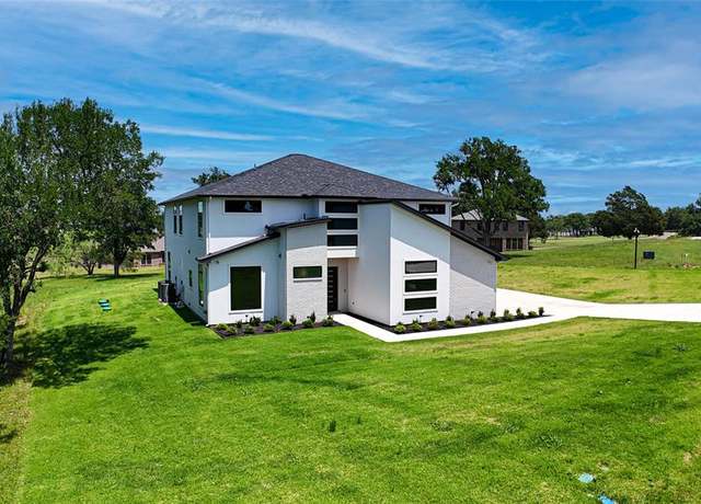 Property at 321 El Barco, Corsicana, TX 75109, 5 beds, 5 baths