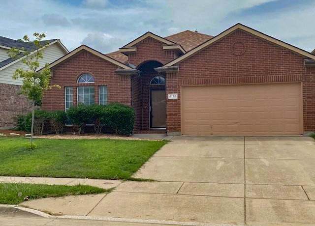 Property at 6120 Melanie Dr, Fort Worth, TX 76131, 3 beds, 2 baths