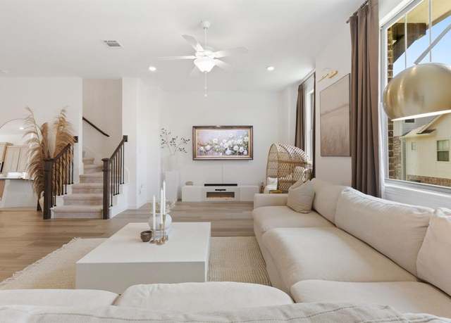Property at 7577 Laburnam Rd, Dallas, TX 75228, 4 beds, 3.5 baths