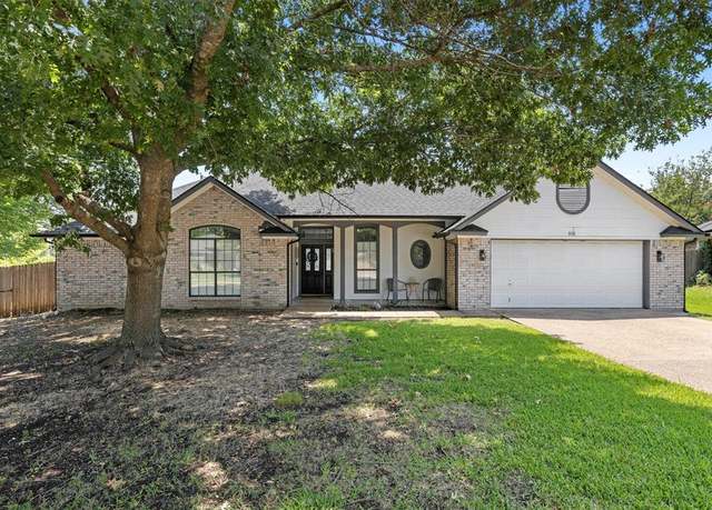 Property at 800 Short Line Blvd, Midlothian, TX 76065, 3 beds, 2.5 baths