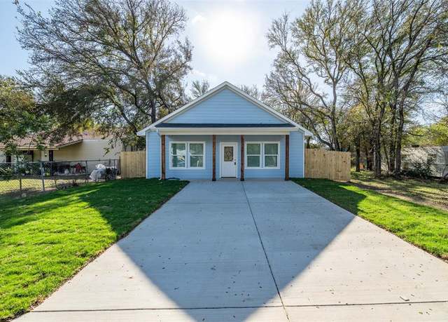 Property at 3005 Blackjack Ln, Granbury, TX 76048, 3 beds, 2 baths