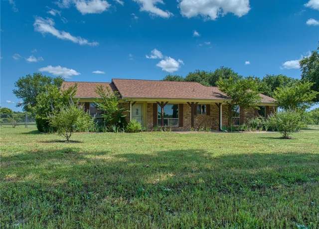 Property at 257 Earle Rd, Hewitt, TX 76643, 3 beds, 2 baths