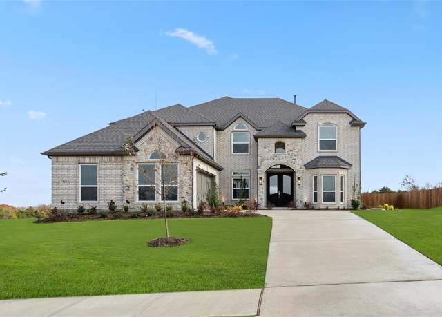 Property at 512 Pond Springs Dr, Desoto, TX 75115, 6 beds, 3.5 baths