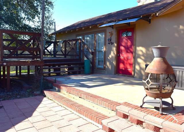 Property at 4301 Logans Ln, Lakeside, TX 76135, 2 beds, 1 bath