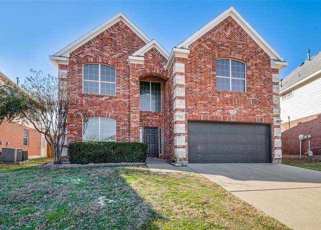 Property at 5805 Pearl Oyster Ln, Fort Worth, TX 76179, 4 beds, 2.5 baths