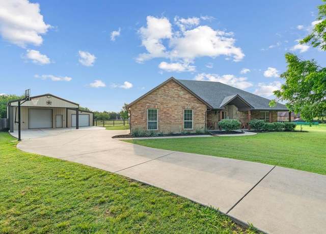 Property at 204 N Doubleday Ct, Springtown, TX 76082, 4 beds, 2 baths