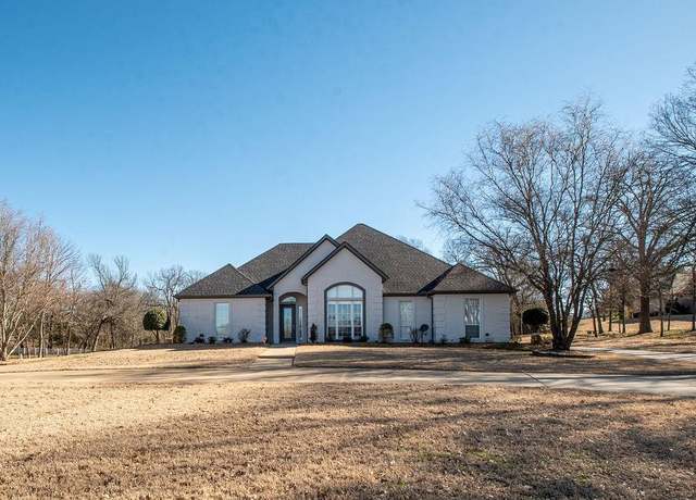 Property at 4030 Sunset Vw, Paris, TX 75462, 4 beds, 5 baths