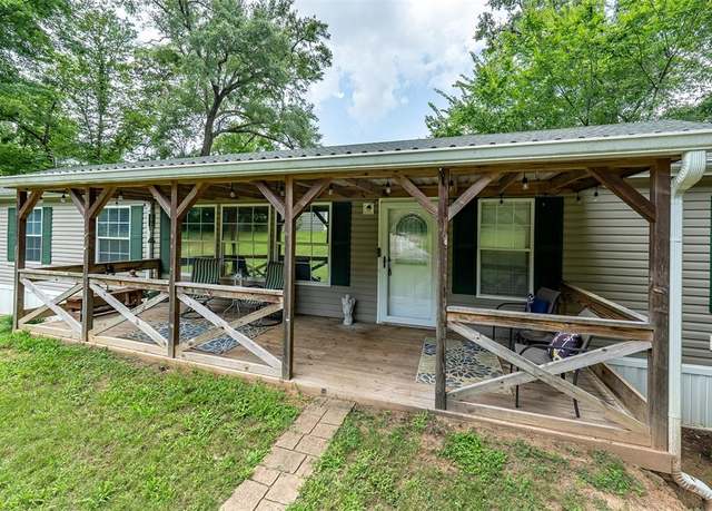 Property at 15737 County Road 4260d, Henderson, TX 75654, 3 beds, 2 baths
