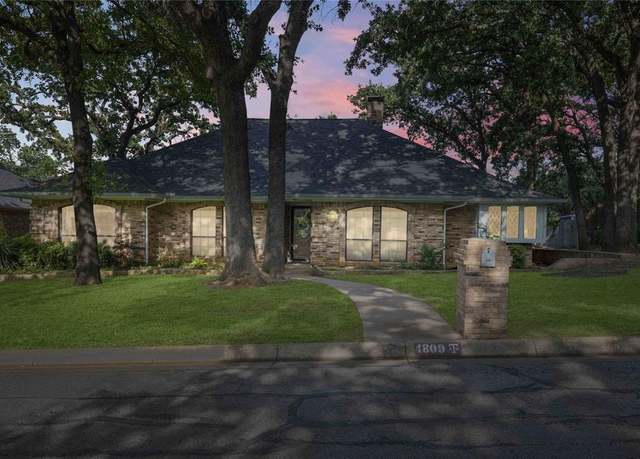 Property at 4809 Westhaven Rd, Arlington, TX 76017, 4 beds, 2.5 baths