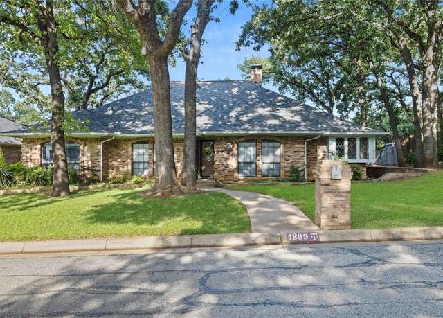 Property at 4809 Westhaven Rd, Arlington, TX 76017, 4 beds, 2.5 baths