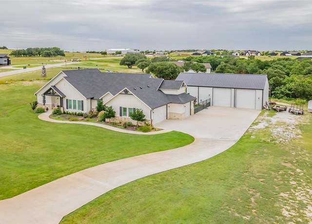 Property at 121 Nicholas Way, Decatur, TX 76234, 4 beds, 3.5 baths